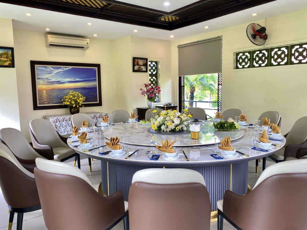 Đôi nét về không gian và thực đơn